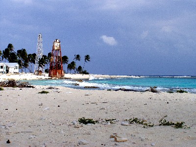 halfmoon cay's beach