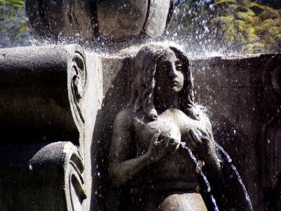 Raf loves this fountain.