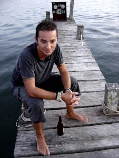 Raf, hanging out on the dock with his Gallo... 