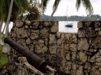 Andiamo outside of Castillo San Felipe