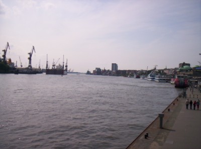 A shot of Hamburg's very busy commercial port. Well, it wasn't this busy at this particular time, ok... A shot of Hamburg's very busy commercial port. Well, it wasn't this busy at this particular time, ok...