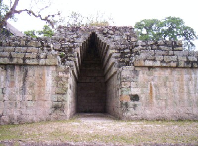An example of the 'false arch' technique