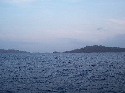 approaching Cayos