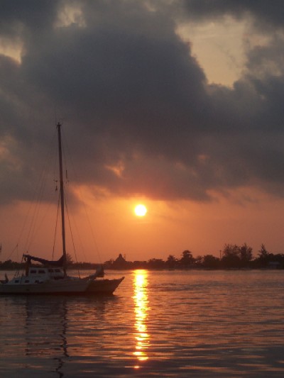 Utila at sunset. I know, these get awfully tiring, don't they?