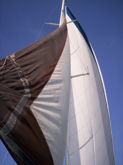 Sailing with our temporary main