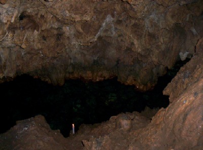 Here's another tunnel that leads to a whole other set of pools and winding caverns. You could spend days down here! another tunnel