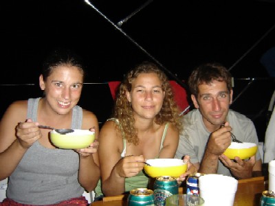 Miet, Maya and Michael having ice cream